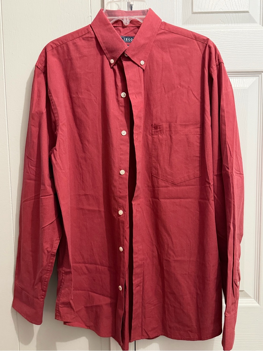 Izod Men's Long-Sleeve Button-Down Shirt in Deep Red